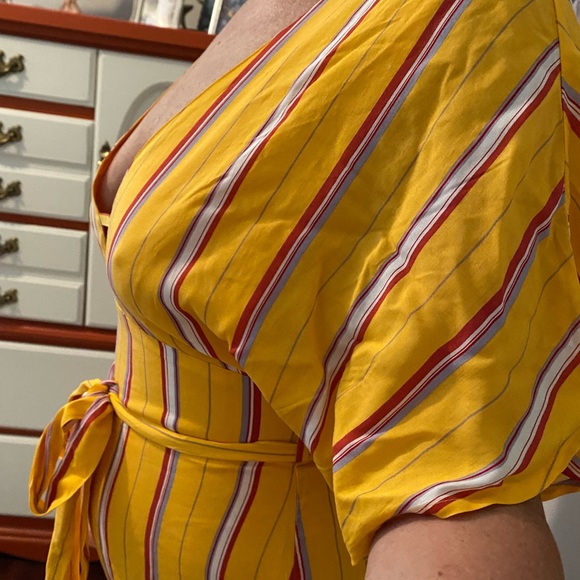 NWT romper by Le Lis - Picture 4 of 16